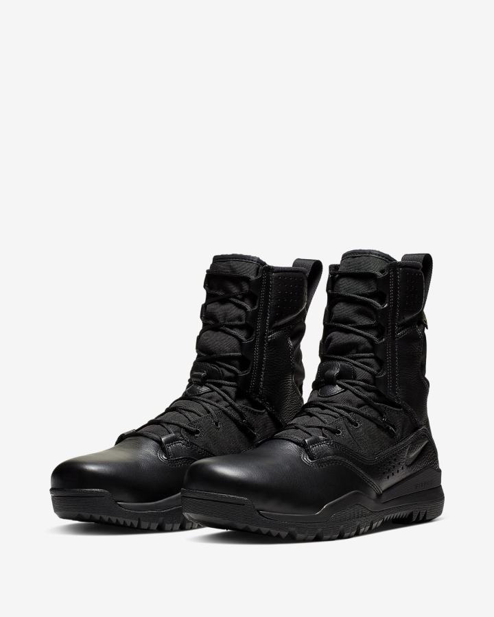 Botas Tácticas Nike SFB Field 2 8