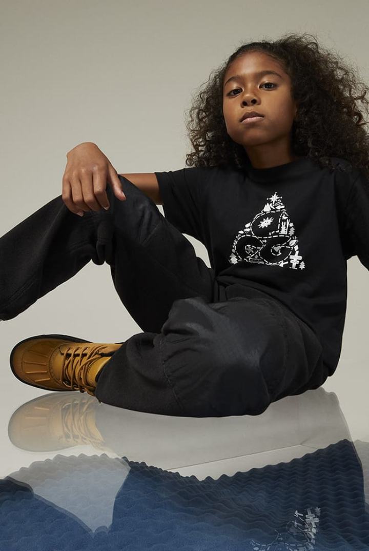 Camiseta Nike ACG Kids Niño Negras | PXCIU-9165