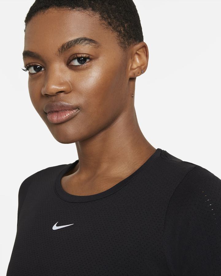 Camiseta Nike Dri-FIT ADV Aura Slim-Fit Short-Sleeve Top Mujer Negras | SUVQZ-0798