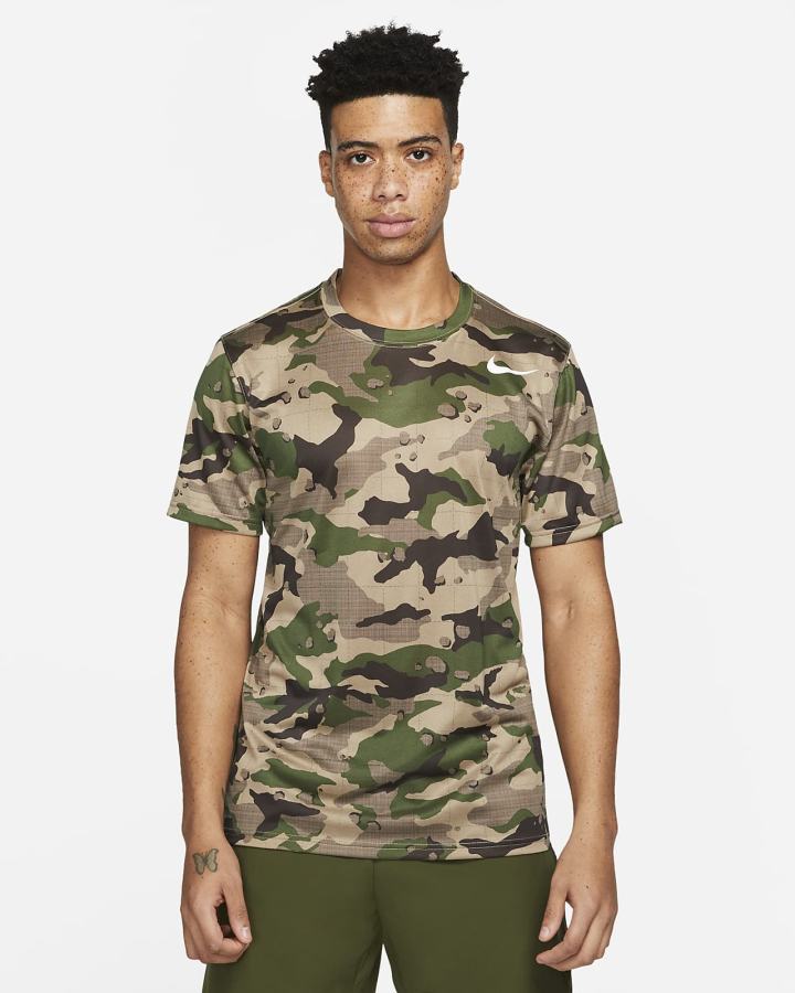 Camiseta Nike Dri-FIT Legend Camo Training Hombre Gris | SZJPN-0643