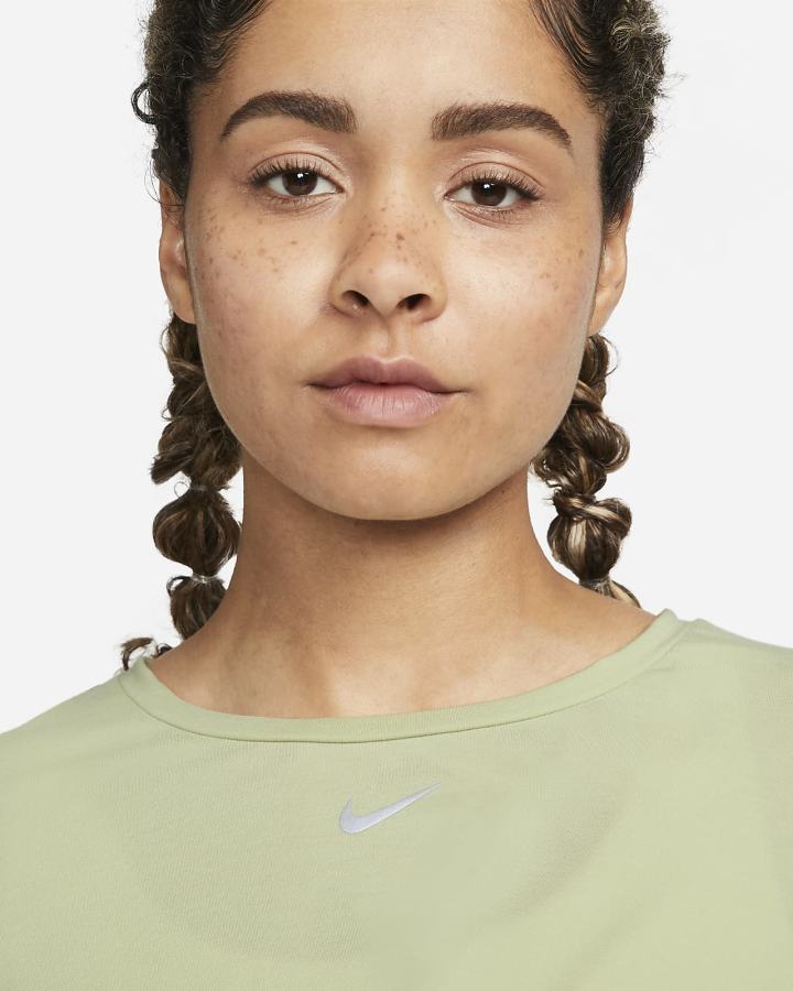 Camiseta Nike Dri-FIT One Luxe Twist Cropped Short-Sleeve Top Mujer Verde Oliva | CWXBH-7503