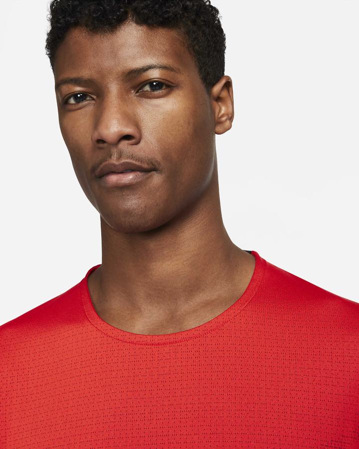Camiseta Nike Dri-FIT Rise 365 Short-Sleeve Trail Hombre Rojas Amarillo Oscuro | CPYKU-8913