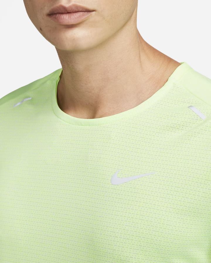 Camiseta Nike Dri-FIT Rise 365 Short-Sleeve Hombre Verde | EFNXU-3721