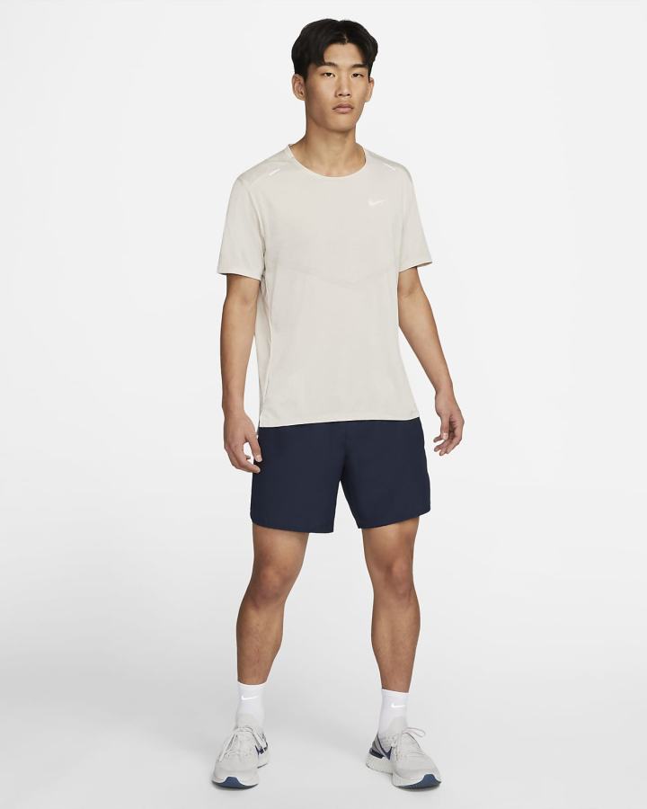 Camiseta Nike Dri-FIT Rise 365 Short-Sleeve Hombre Beige Claro | HJWZP-2630