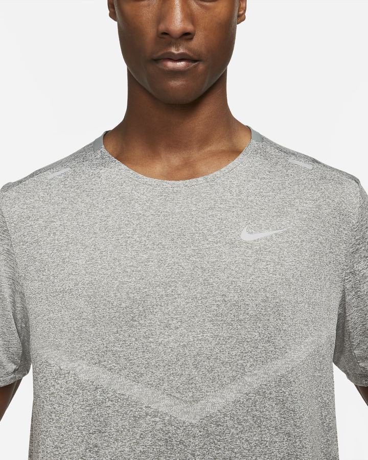 Camiseta Nike Dri-FIT Rise 365 Short-Sleeve Hombre Gris | KXHIR-5769