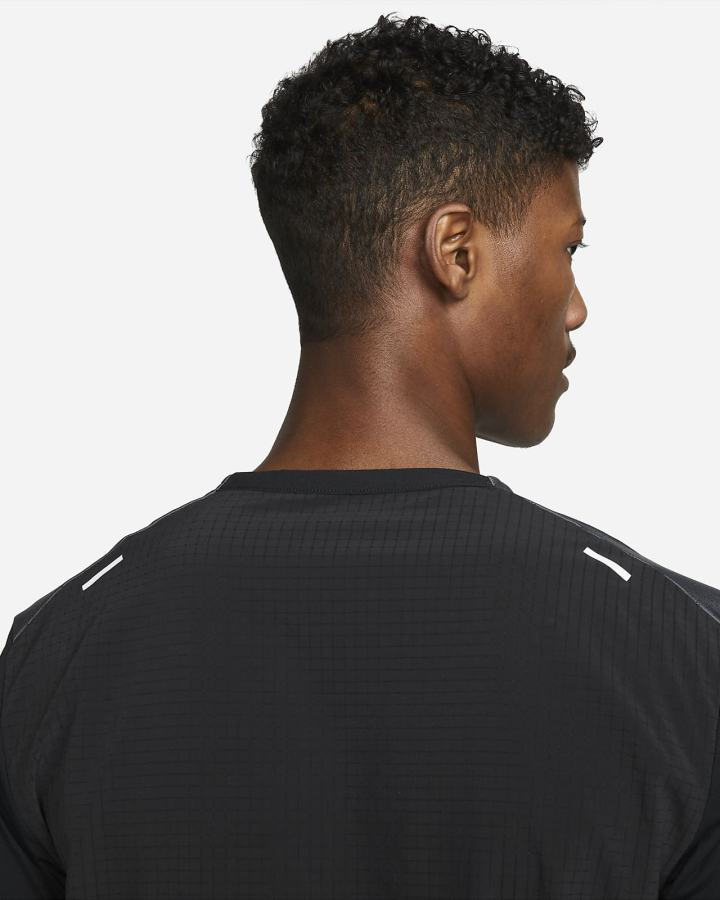 Camiseta Nike Dri-FIT Rise 365 Short-Sleeve Trail Hombre Negras Blancas | QTZMP-9085
