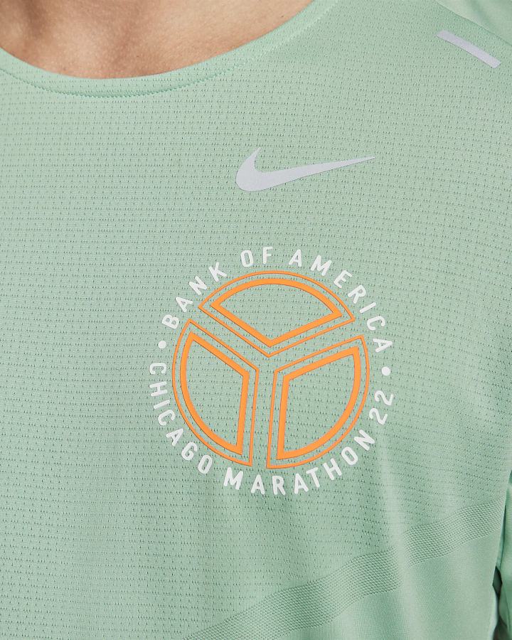 Camiseta Nike Dri-FIT Rise 365 Short-Sleeve Hombre Verde Naranjas | VWCOB-2348