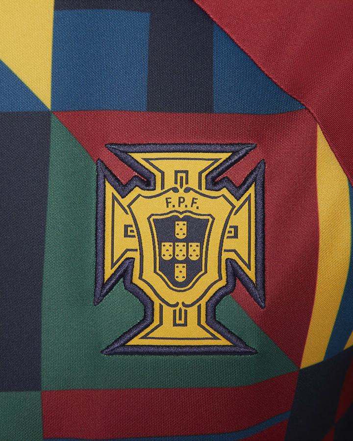 Camiseta Nike Portugal Dri-FIT Pre-Match Soccer Top Hombre Obsidian Doradas | KRHPG-8320