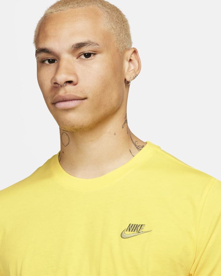 Camiseta Nike Sportswear Club Hombre Amarillo | RTKEH-6132