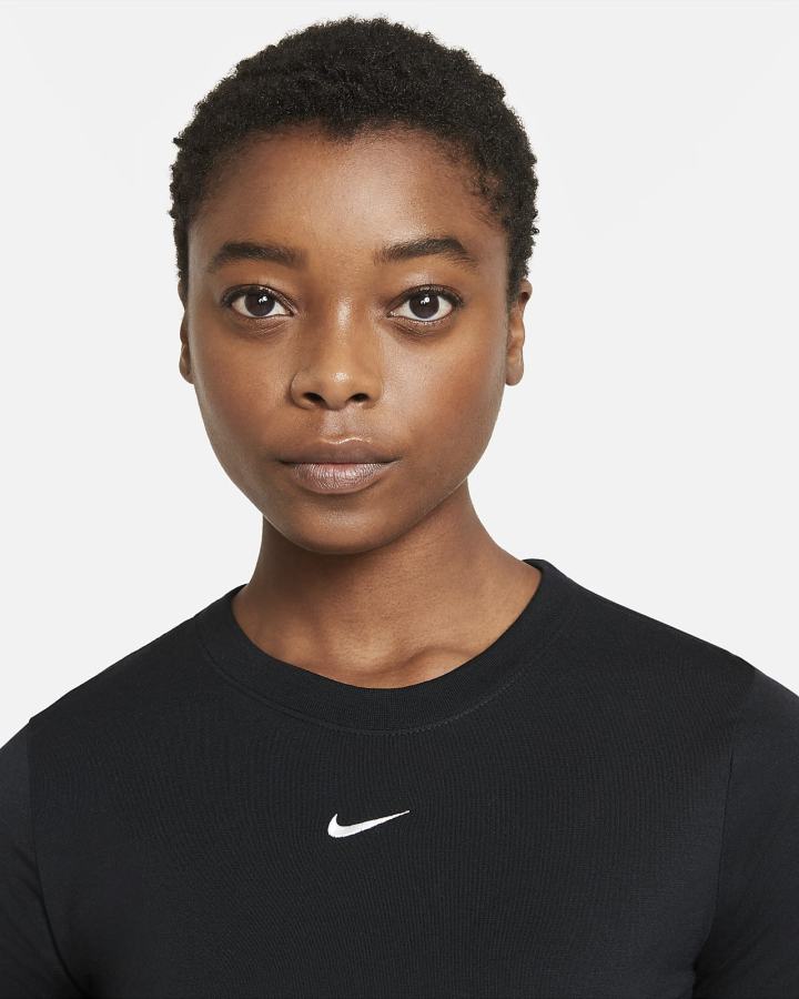 Camiseta Nike Sportswear Essential Crop Top Mujer Negras Blancas | UIBNR-7193