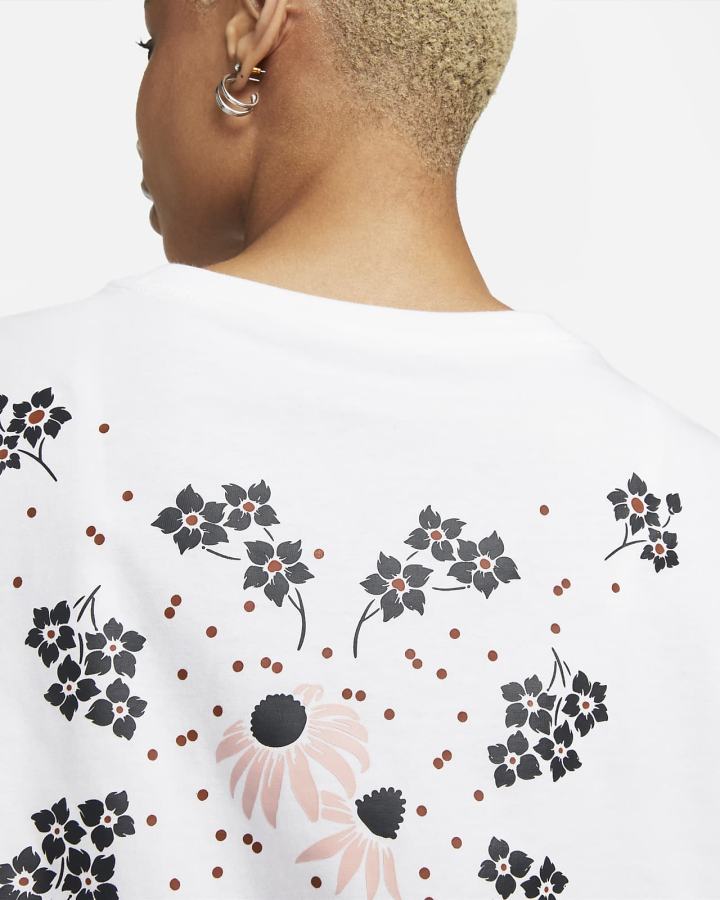 Camiseta Nike Sportswear Essential Cropped Mujer Blancas | SCLAR-9562