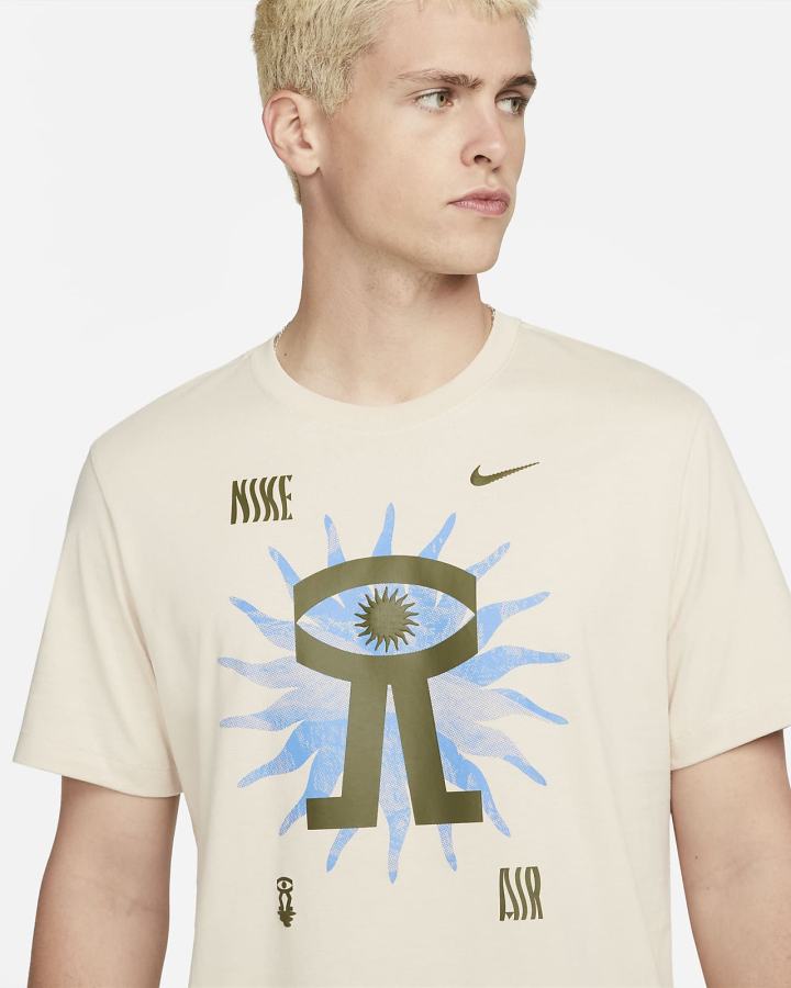 Camiseta Nike Sportswear Estampadas Hombre Beige | SKLQN-6537