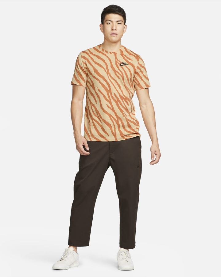 Camiseta Nike Sportswear Hombre Amarillo Oscuro | BZQGI-6945