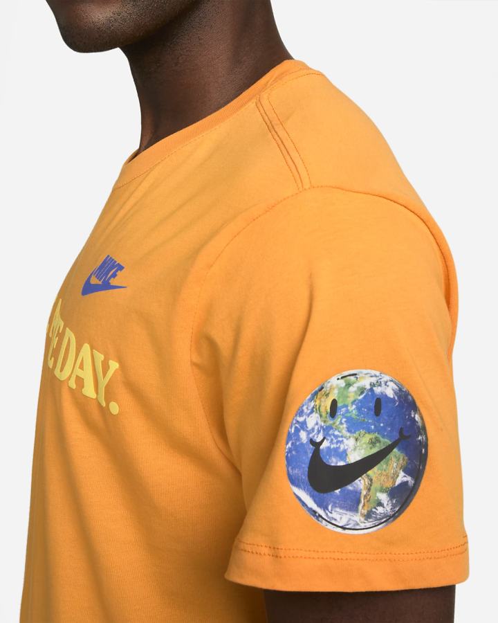 Camiseta Nike Sportswear Hombre Amarillo | TIDGQ-7254