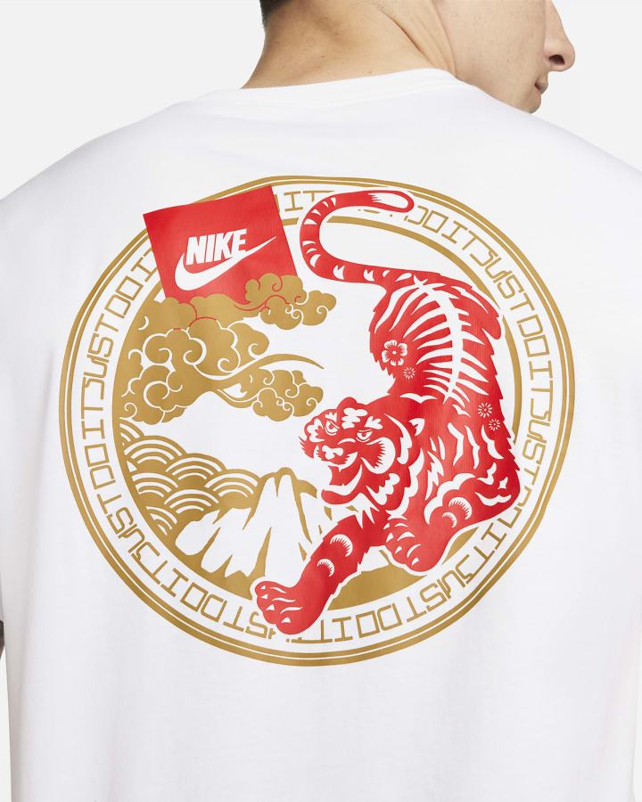 Camiseta Nike Sportswear Hombre Blancas | EDGLY-7239