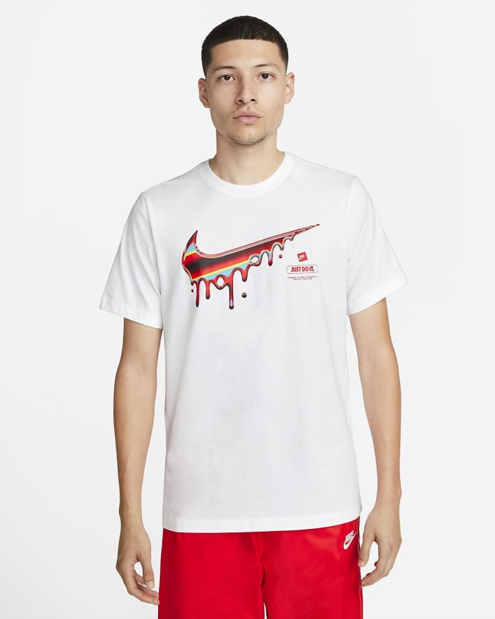 Camiseta Nike Sportswear Hombre Blancas | SVPYF-8409
