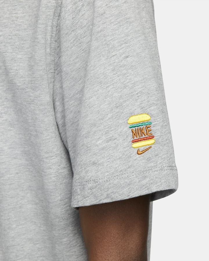 Camiseta Nike Sportswear Hombre Gris Oscuro | JLGPF-9805