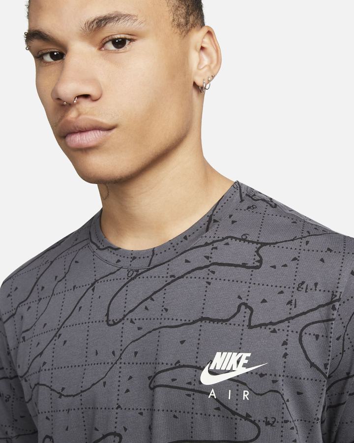 Camiseta Nike Sportswear Hombre Gris Oscuro | ZYHJV-9276