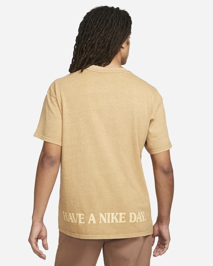 Camiseta Nike Sportswear Hombre Marrones | SCDKX-2817