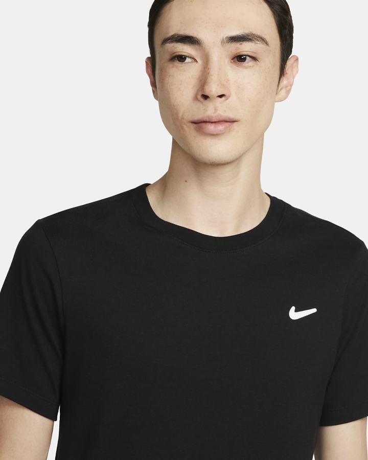 Camiseta Nike Sportswear Hombre Negras | QXTGH-3052