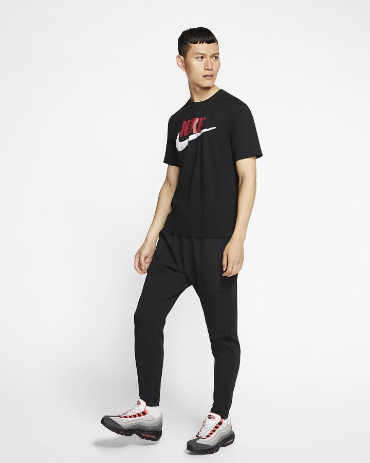Camiseta Nike Sportswear Hombre Negras Rojas Blancas | DCTIL-8753