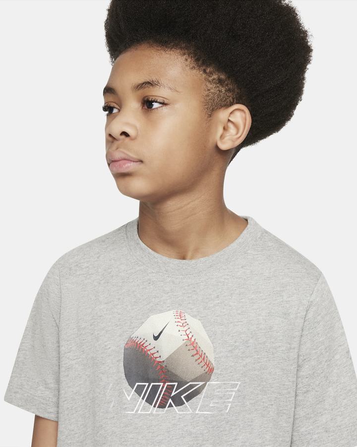 Camiseta Nike Sportswear Kids Niño Gris Oscuro | LOHYU-1847