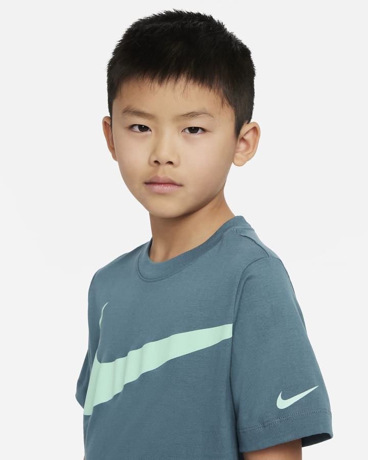 Camiseta Nike Sportswear Kids Niño Gris Verde | ZDHAB-8146