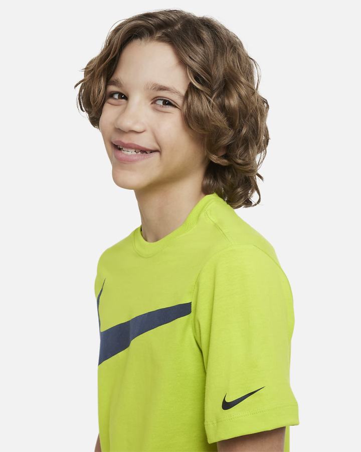 Camiseta Nike Sportswear Kids Niño Verde | DYNEB-3189