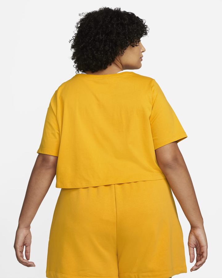 Camiseta Nike Sportswear (Plus Size) Mujer Amarillo | ATOCW-9247