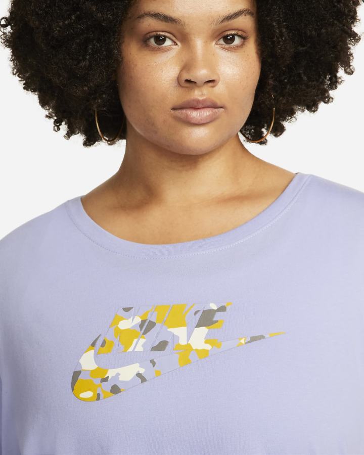 Camiseta Nike Sportswear (Plus Size) Mujer Moradas | DKQEU-6570