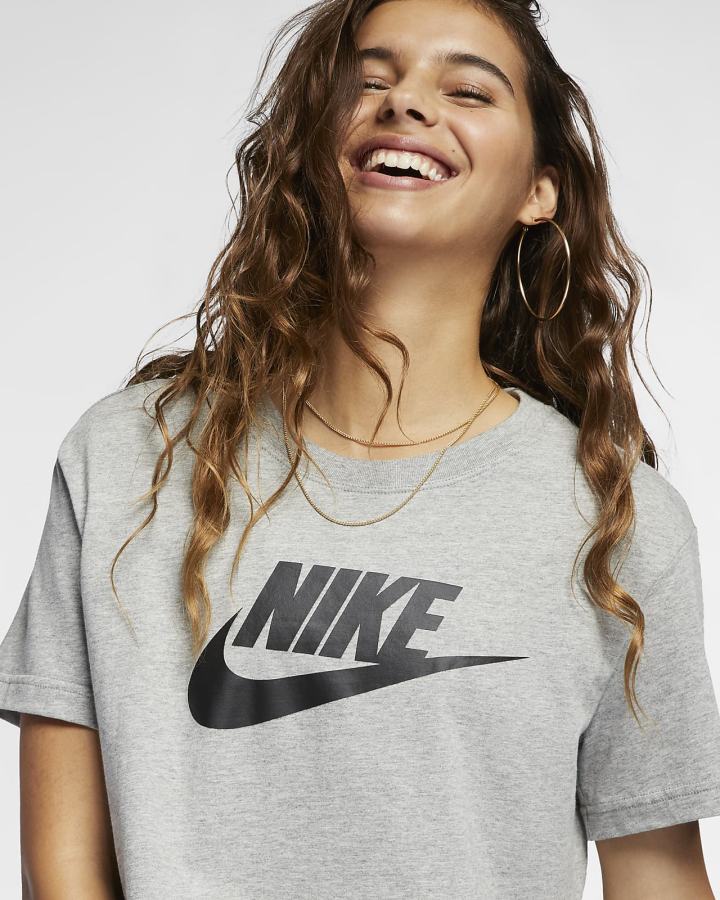 Camiseta Nike Sportswear (Plus Size) Mujer Gris Oscuro Negras | HQEDL-1690