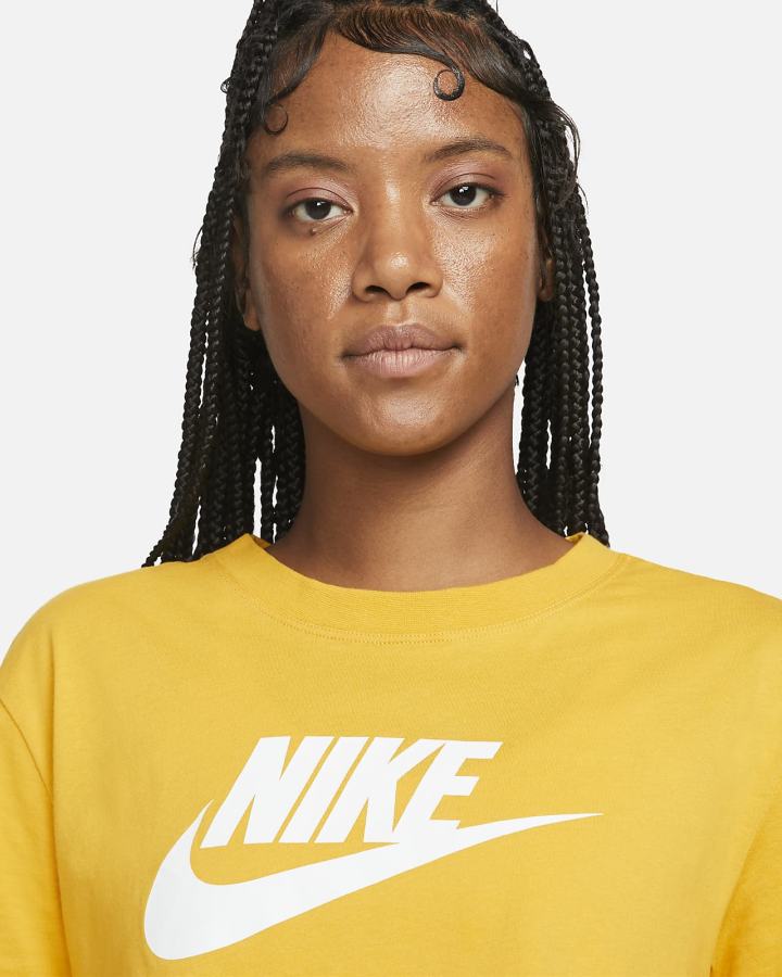 Camiseta Nike Sportswear (Plus Size) Mujer Amarillo | ONLBU-6485