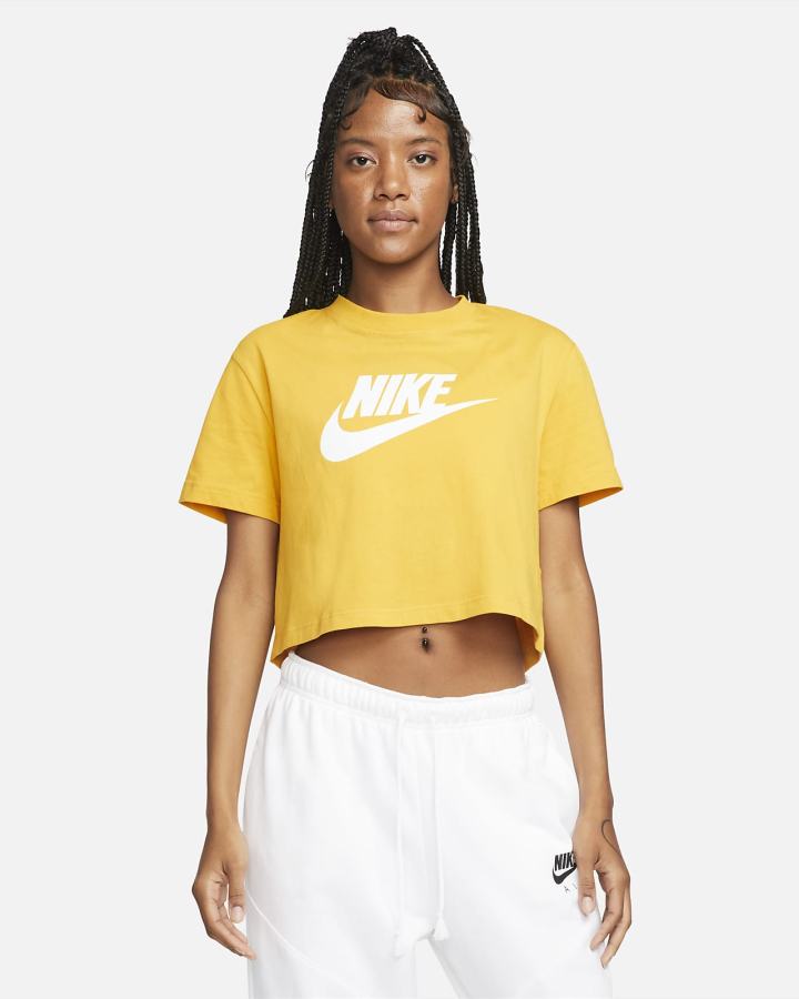 Camiseta Nike Sportswear (Plus Size) Mujer Amarillo | ONLBU-6485