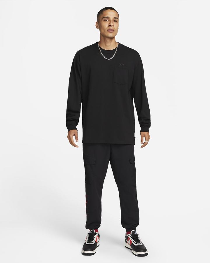 Camiseta Nike Sportswear Premium Essentials Long-Sleeve Pocket Hombre Negras | CGITW-6742