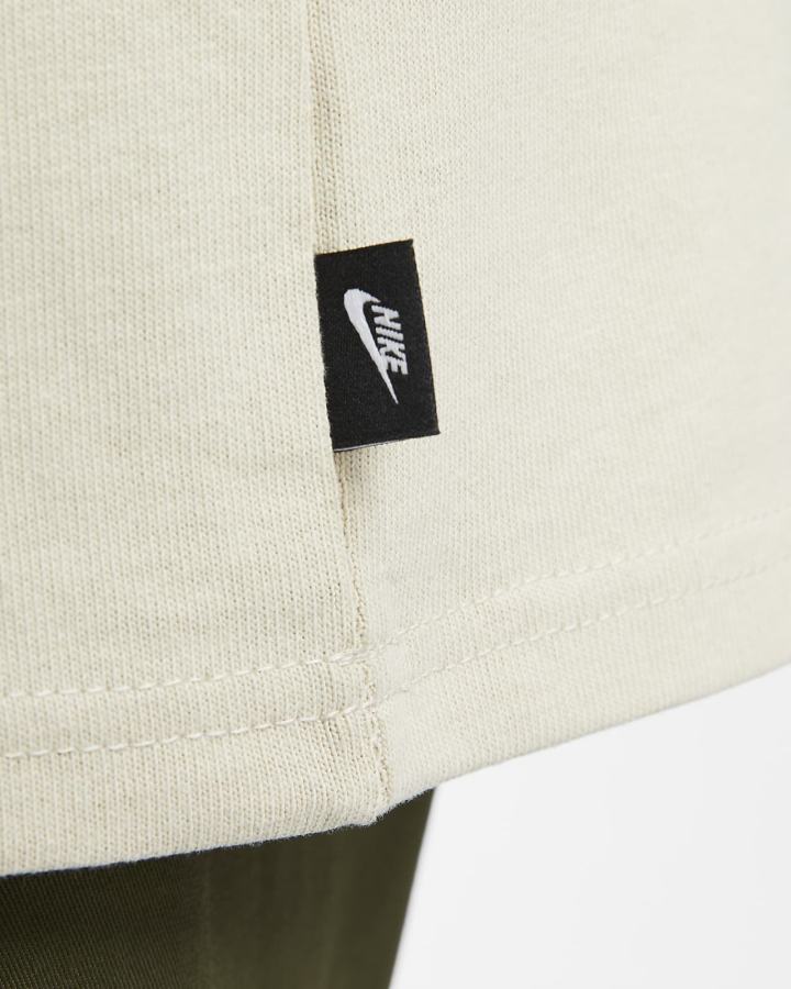Camiseta Nike Sportswear Premium Essentials Hombre Beige | HMADX-3809