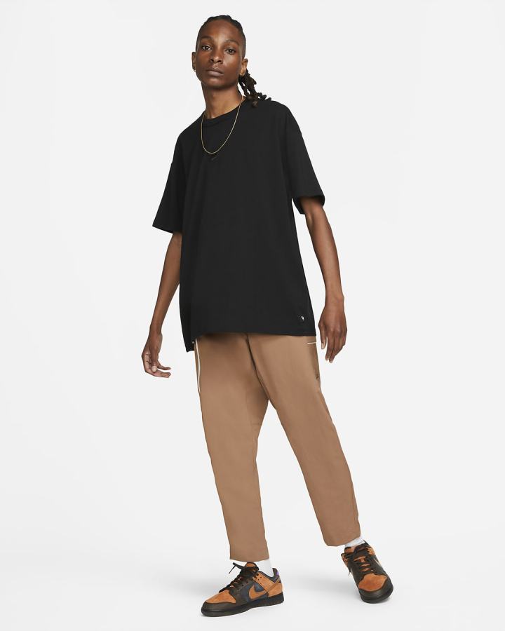 Camiseta Nike Sportswear Premium Essentials Hombre Negras | NBQZI-3275