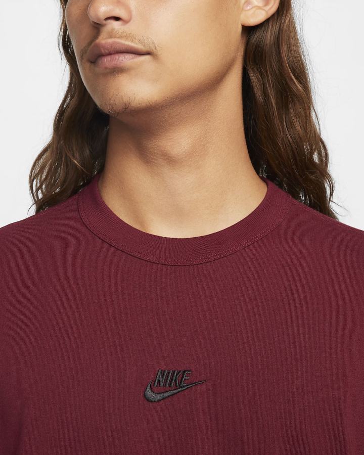 Camiseta Nike Sportswear Premium Essentials Hombre Burdeos | NFAZB-8149