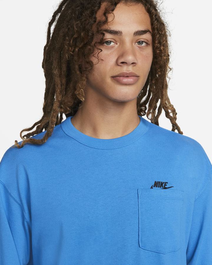 Camiseta Nike Sportswear Premium Essentials Long-Sleeve Pocket Hombre Azules Claro Negras | SIOXD-4385