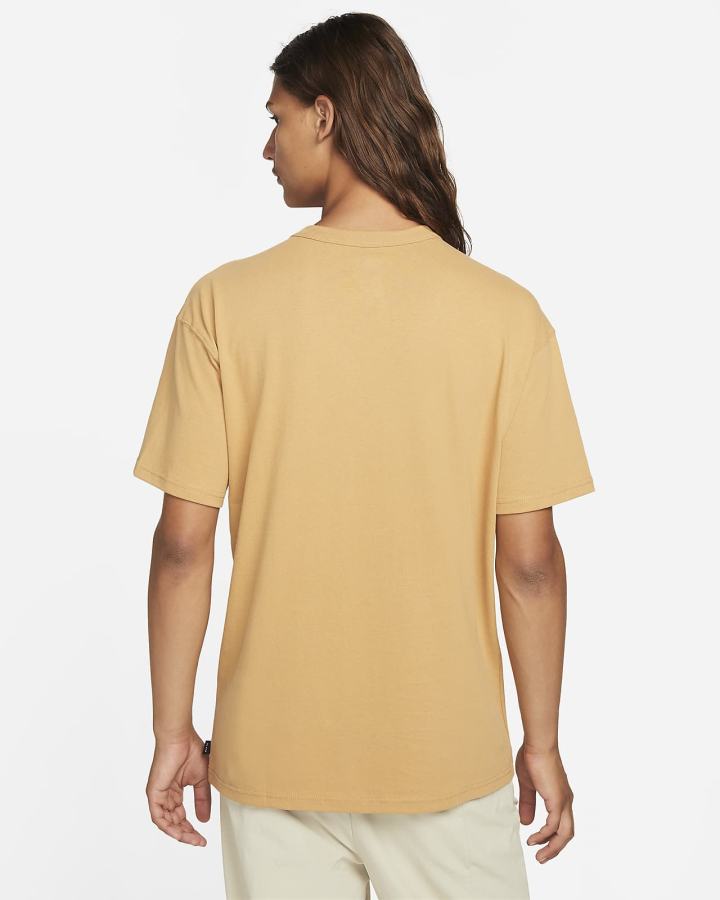 Camiseta Nike Sportswear Premium Essentials Hombre Doradas | VSRKL-1867