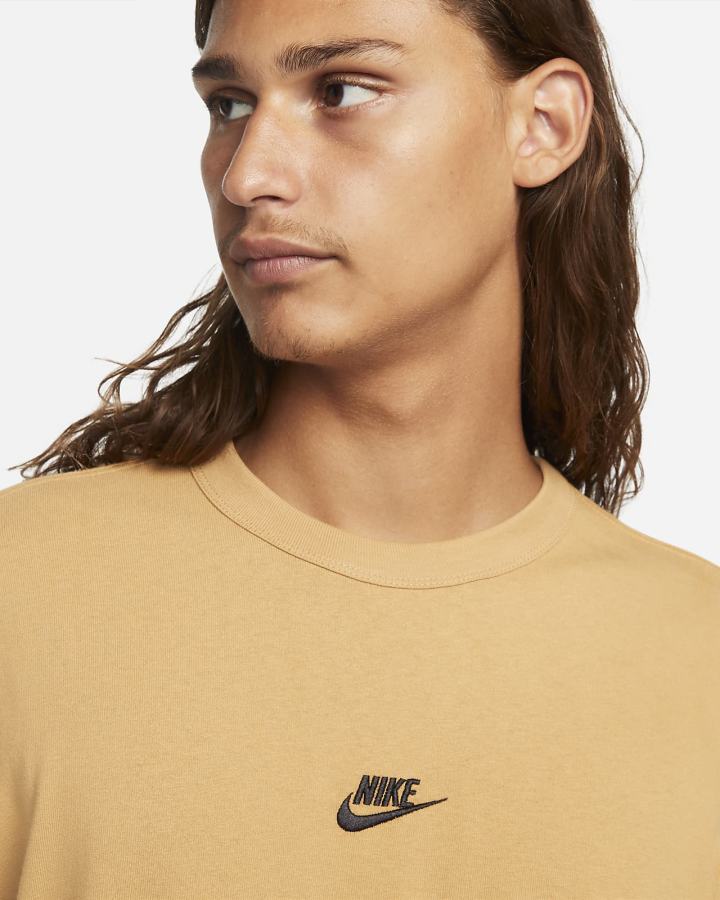 Camiseta Nike Sportswear Premium Essentials Hombre Doradas | VSRKL-1867
