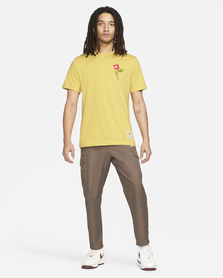 Camiseta Nike Sportswear Sole Hombre Amarillo | BYMNO-1038