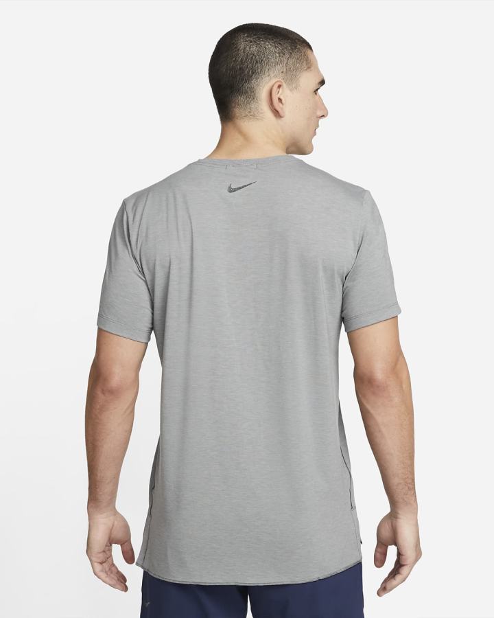 Camiseta Nike Yoga Dri-FIT Top Hombre Gris Claro | OCKRG-2041