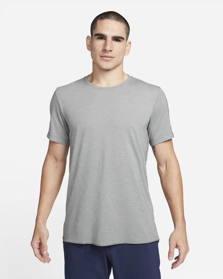 Camiseta Nike Yoga Dri-FIT Top Hombre Gris Claro | OCKRG-2041