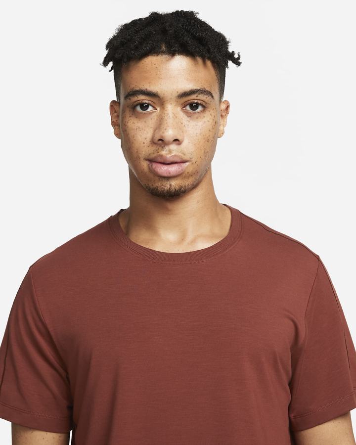 Camiseta Nike Yoga Dri-FIT Top Hombre Marrones Gris | UBQSH-7860