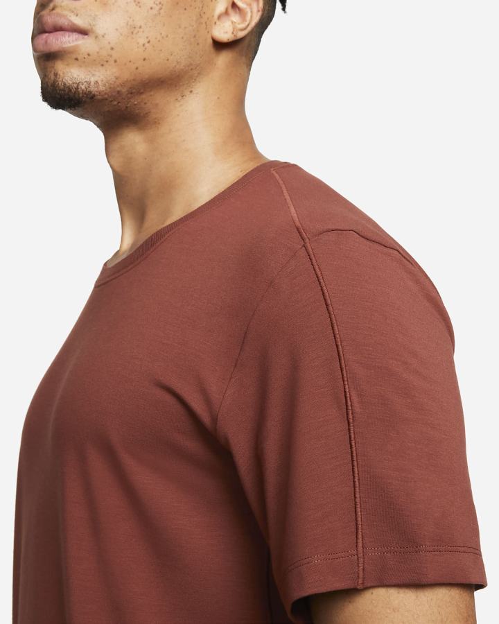 Camiseta Nike Yoga Dri-FIT Top Hombre Marrones Gris | UBQSH-7860