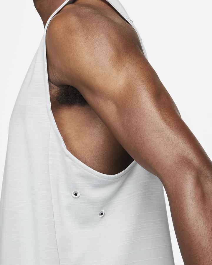 Camiseta Tirantes Nike Yoga Dri-FIT Energy Hombre Gris Claro | XZGDH-4760