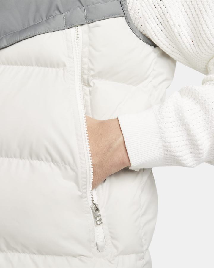 Chalecos Nike Storm-FIT Windrunner PRIMALOFT® Insulated Hombre Gris Beige Claro | ZCPFI-3061
