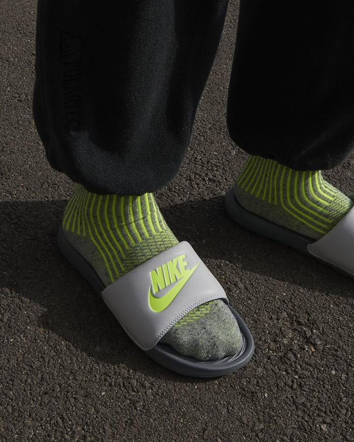 Chanclas Nike Victori One Hombre Gris | ZPTYI-6952