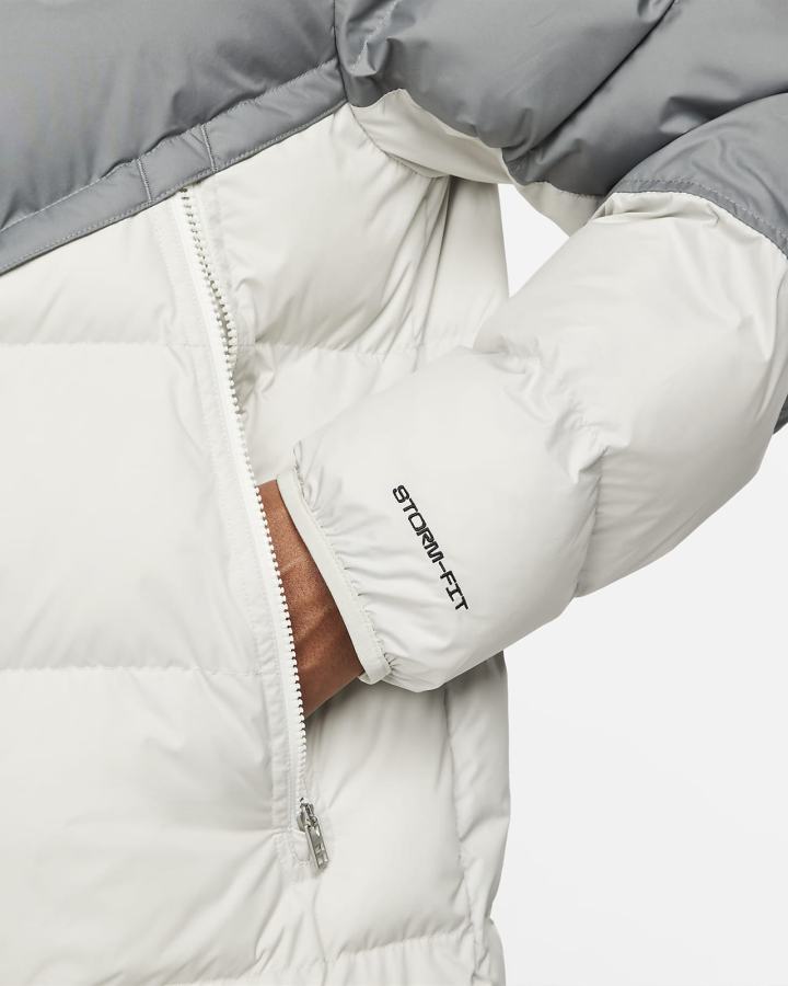 Chaquetas Nike Sportswear Storm-FIT Windrunner PRIMALOFT® Hombre Gris Beige Claro | AMBVP-3891