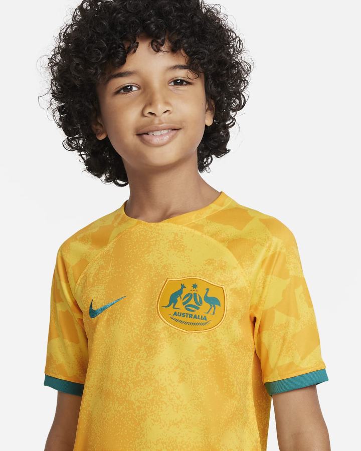 Jersey Nike Australia 2022/23 Stadium Home Kids Dri-FIT Soccer Niño Amarillo Doradas Verde | OSELV-8142
